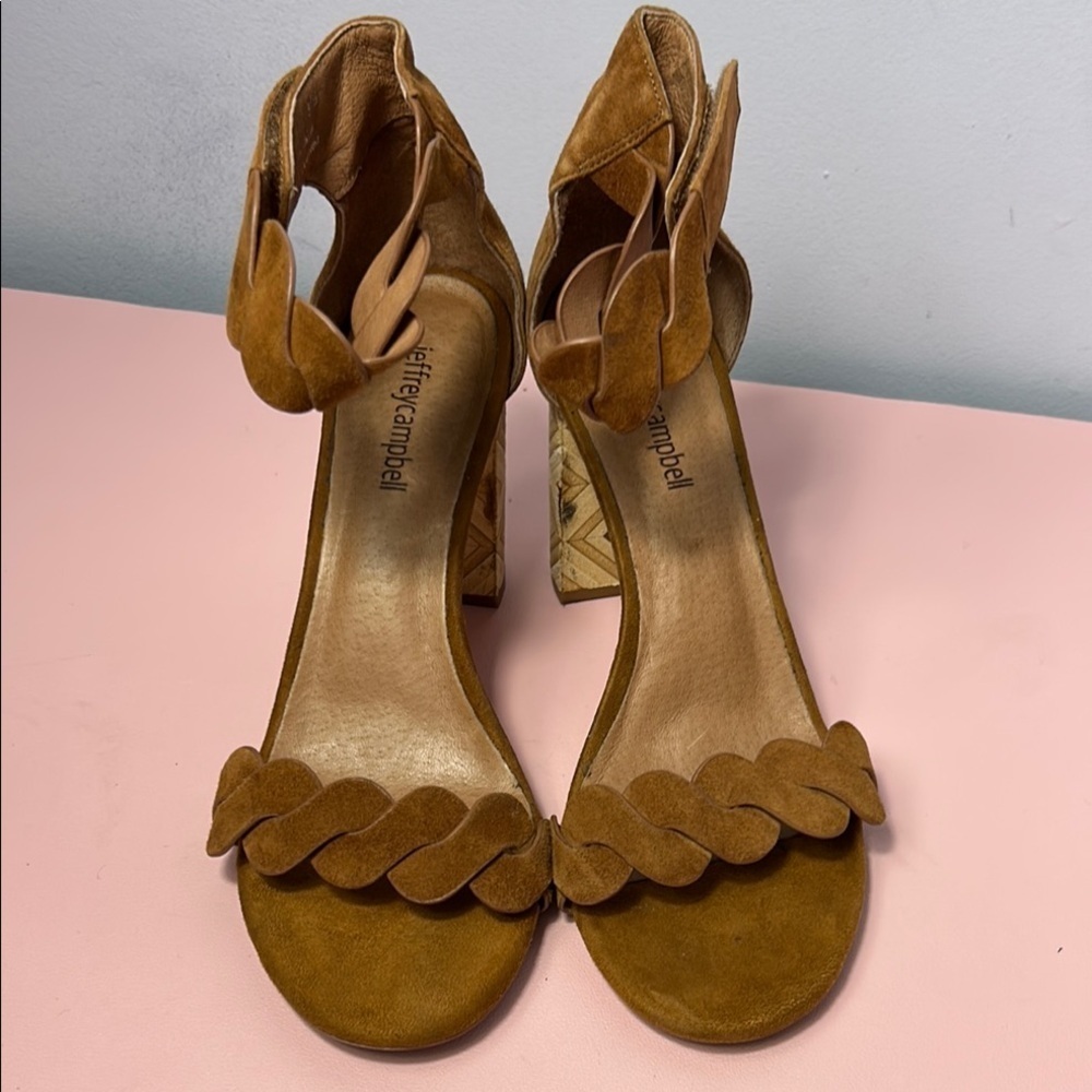 Jeffrey Campbell Lindsay Tan Scalloped Heels - Picture 1 of 10